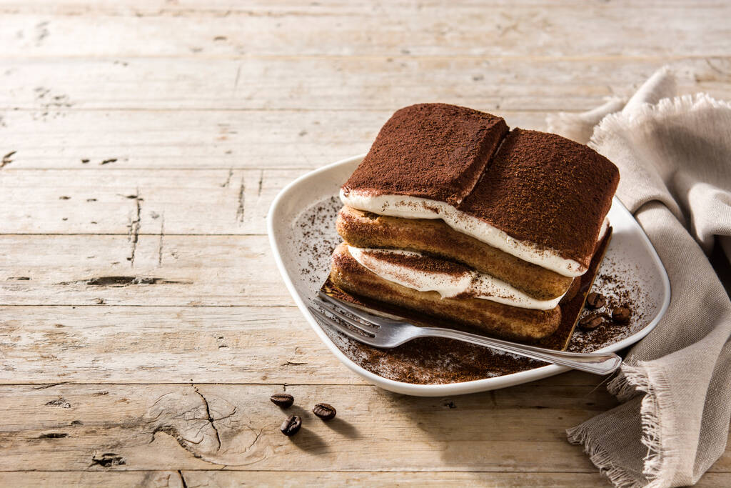 Tiramisu Cake